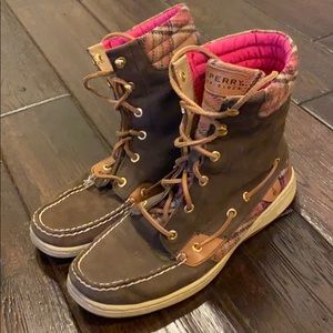 Sperry Lace Up Boots